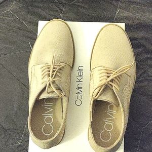 Calvin Klein men's Aggussie Oxford Beige shoes